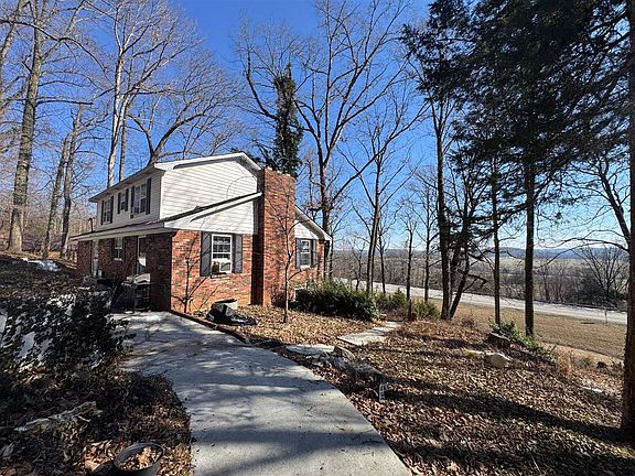 3rd image of 2859 Morgantown Rd