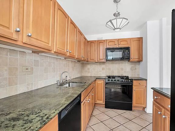 2nd image of 30 W 61st St APT 30F