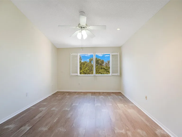 1840 Sweetbay Way — Photo 29