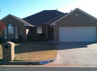 10224 Aberdeen Dr, Yukon, OK 73099