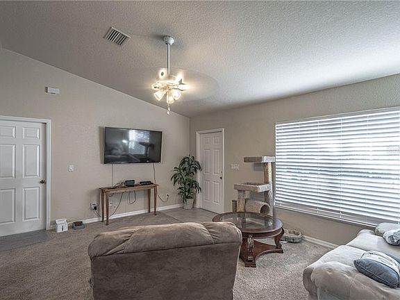 2nd image of 27330 Chinquapin Dr