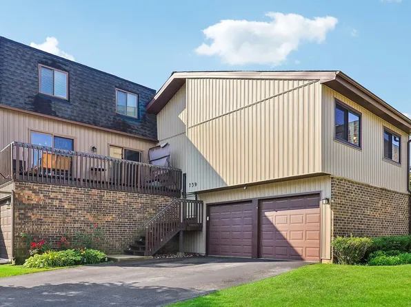 739 High Ridge Rd, Roselle, IL 60172
