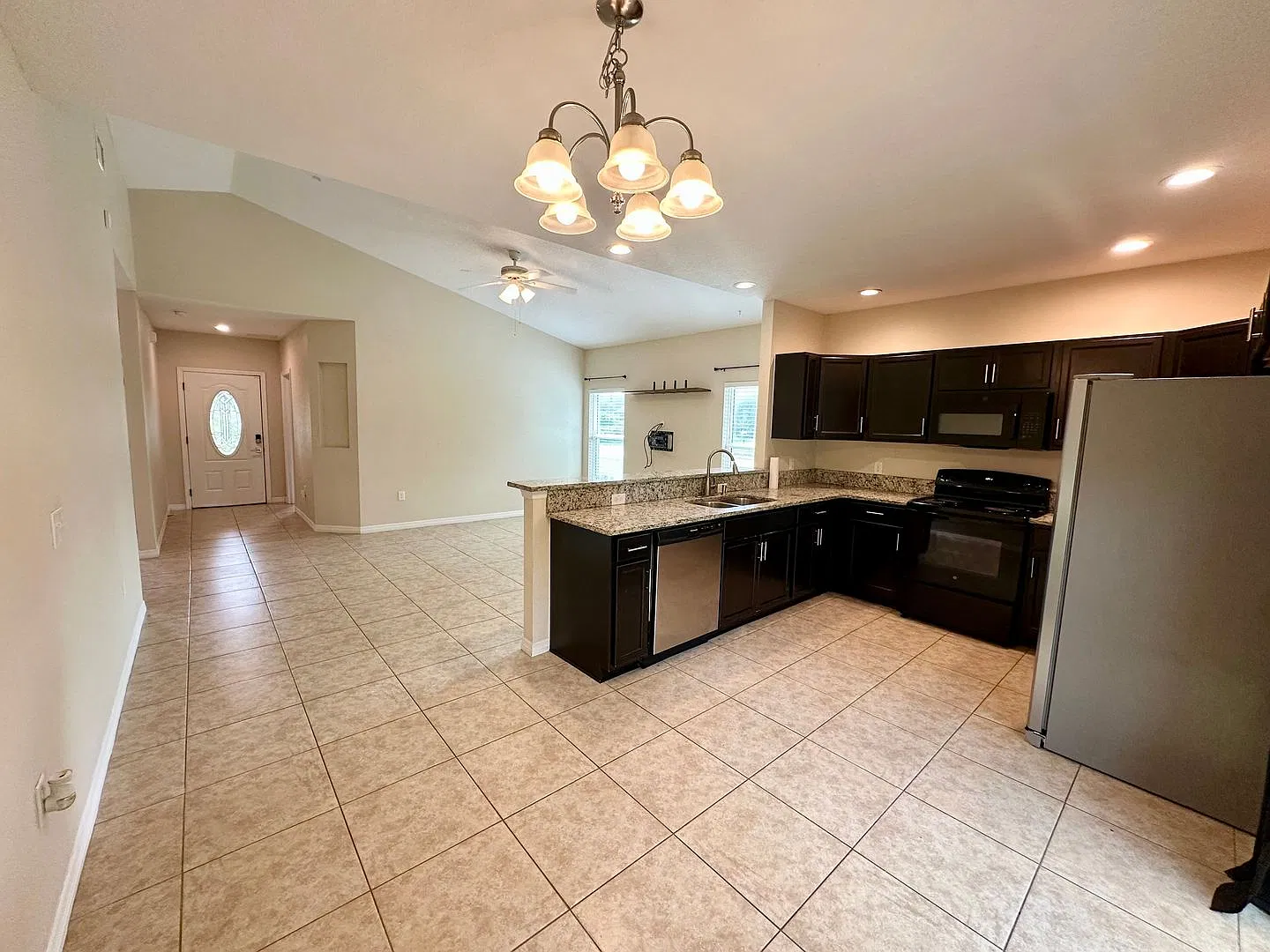 Beautiful 3/2 home in Deland — Photo 3