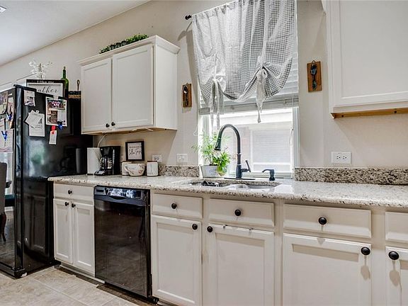 4th image of 6120 Bowfin Dr