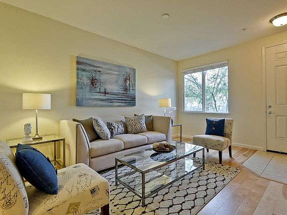 2nd image of 2512 Autumnvale Ave