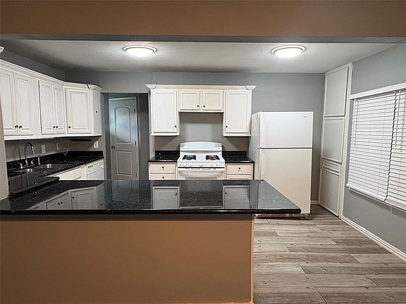 3rd image of 1603 W 8th St