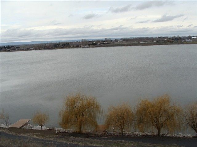 1st image of 5166 Panorama Dr NE