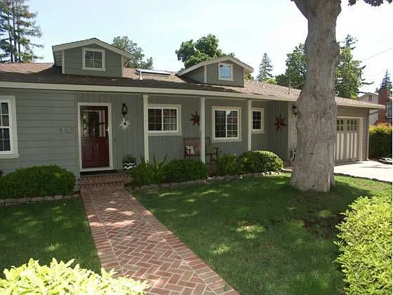 465 Rutherford Ave photo 1