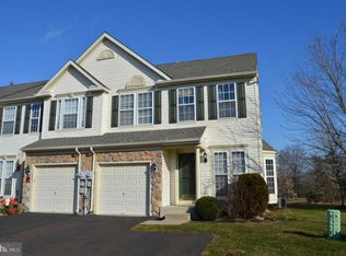 2661 Crabapple Cir, Perkasie, PA 18944