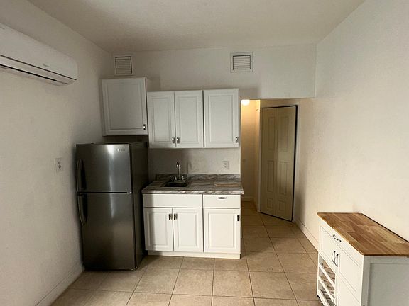 2nd image of 1745 NE 172nd St