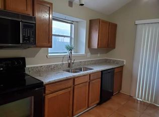 8010 Forest Ash, Live Oak, TX 78233