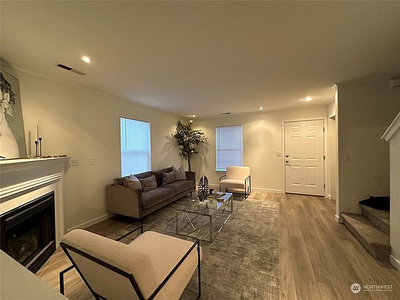3rd image of 10406 192nd Street Ct E