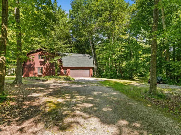 9911 Garman Rd, Leo, IN 46765