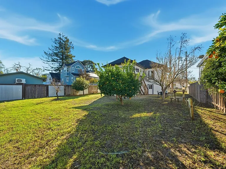 1440 Center St — Photo 30