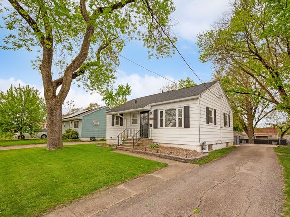 2012 61st St, Des Moines, IA 50322