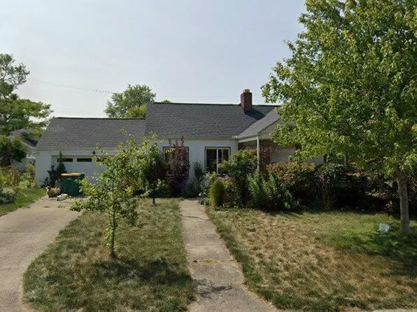 59 S Heath Ln, West Jefferson, OH 43162