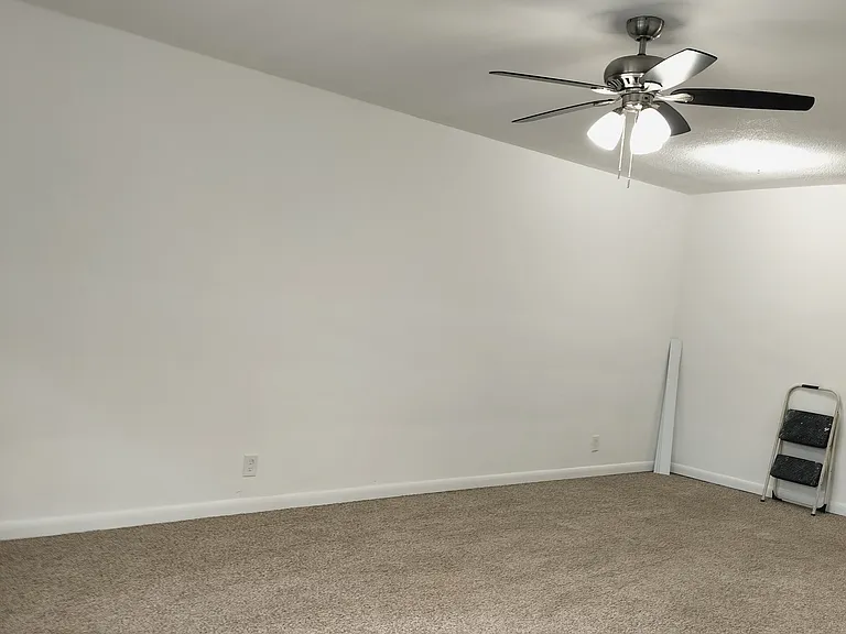 5950 NE 18th Ter #729 — Photo 6