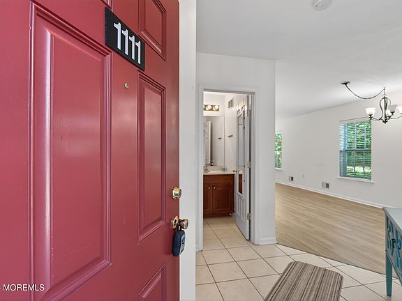 4th image of 1111 Morning Glory Drive #1111