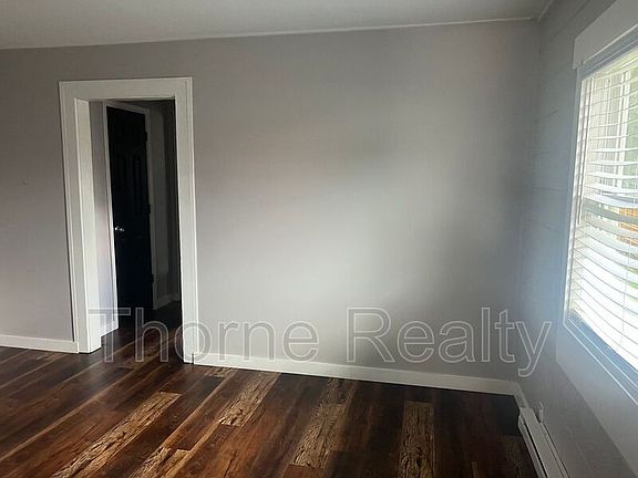 4th image of 644 Cleveland St
