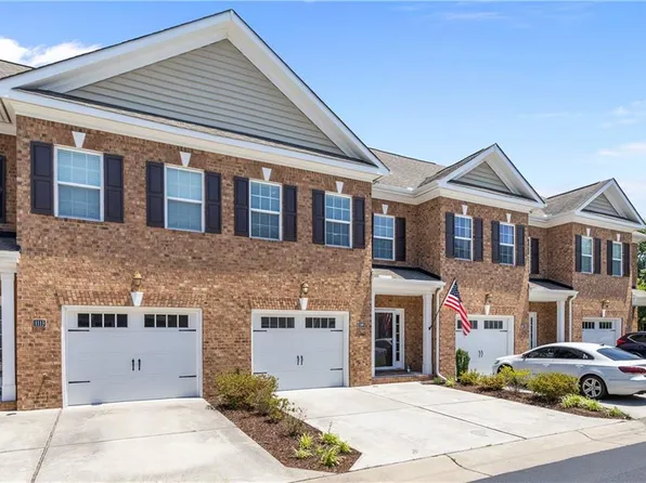 1109 Chatham Ln, Chesapeake, VA 23320
