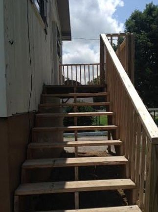 3rd image of 812 Sherwood Dr