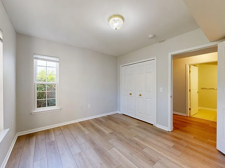 2767 S Knightsbridge Cir — Photo 16
