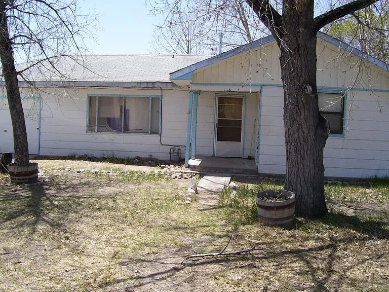 2128 Oliver Ave — Photo 1