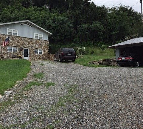 4th image of 285 Matthews Ln