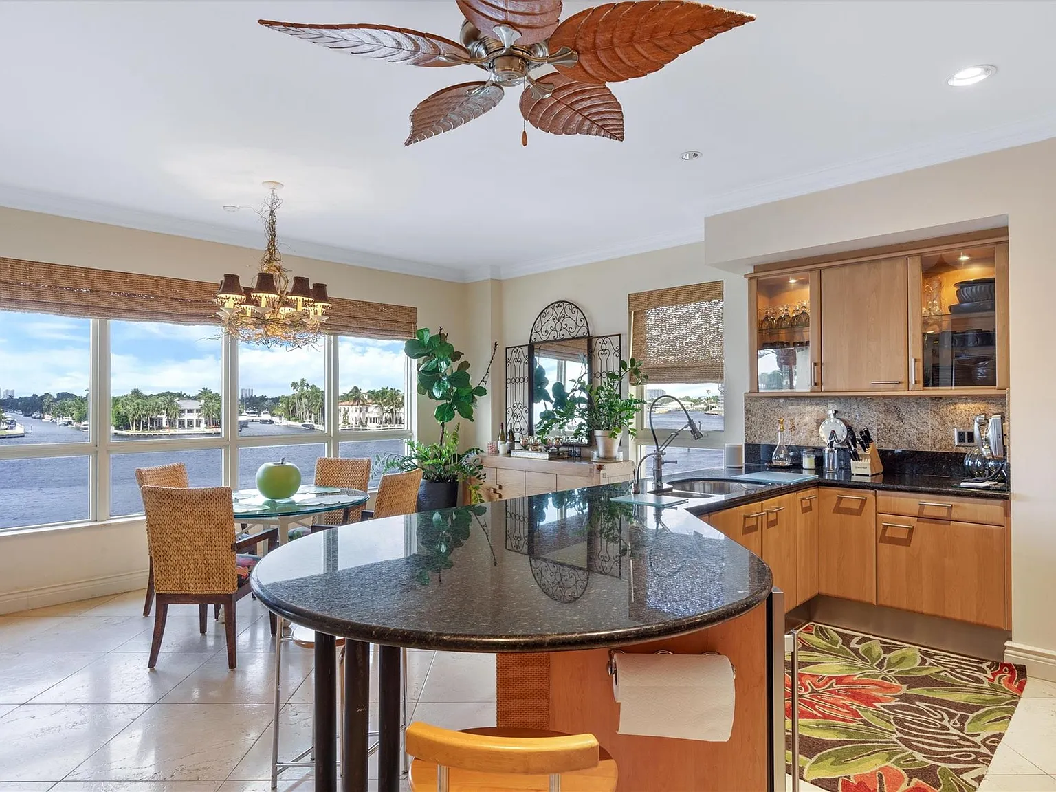 3 bed, 3.5 bath, 3102 sqft, $11,000 — Photo 4