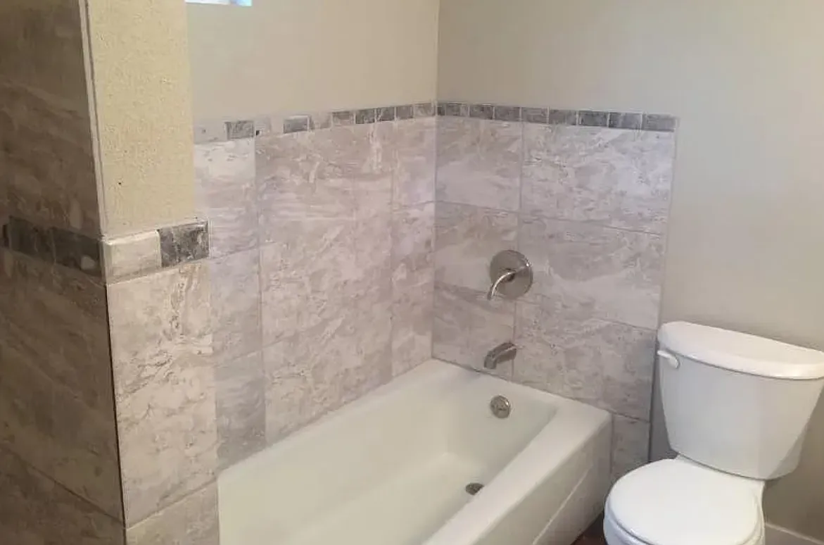 6 bed, 1696 sqft, $500 — Photo 4