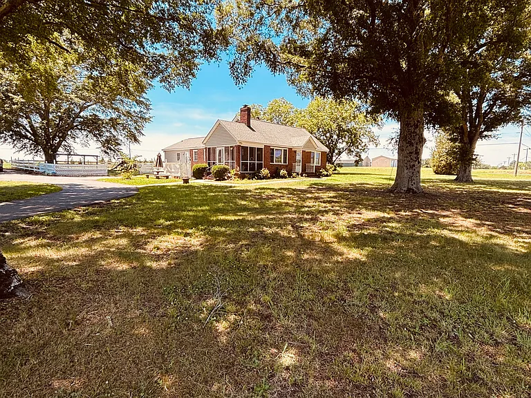 2033 Highway 161 S — Photo 2