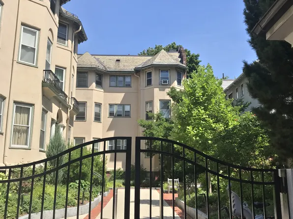 1619 Massachusetts Ave APT 24, Cambridge, MA 02138