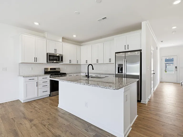 318 Sweetbay Tree Dr — Photo 7