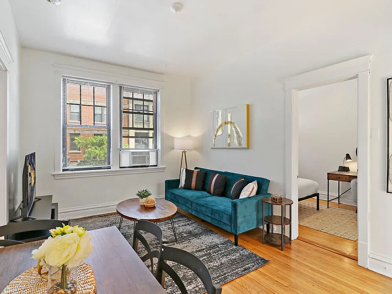 5220 N. Clark Street — Photo 15