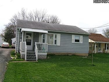 1st image of 136 Lee Ave