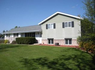 4321 S Spring Park Dr, Janesville, WI 53548