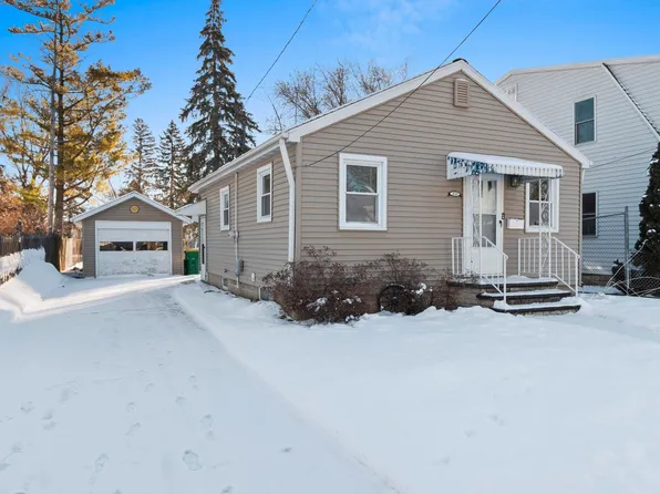 421 Abrams St, Green Bay, WI 54302