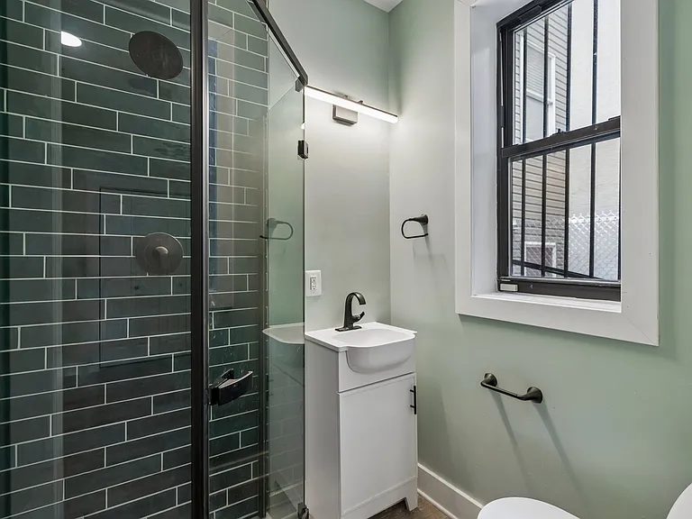 1507 N 17th St #1 — Photo 8