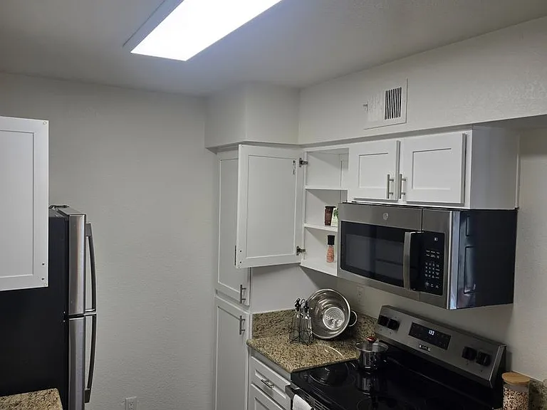 Waterstone Alta Loma Apartments — Photo 72