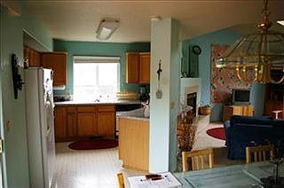 5th image of 1310 Devon Dr NE