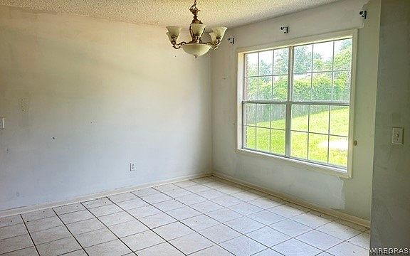 5th image of 111 Palisades Dr