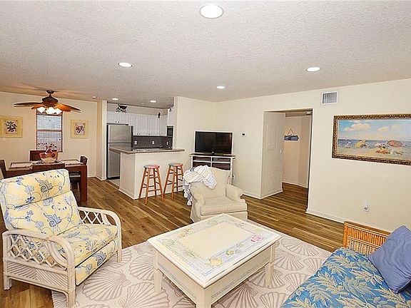 4th image of 1135 3rd Ave APT 101