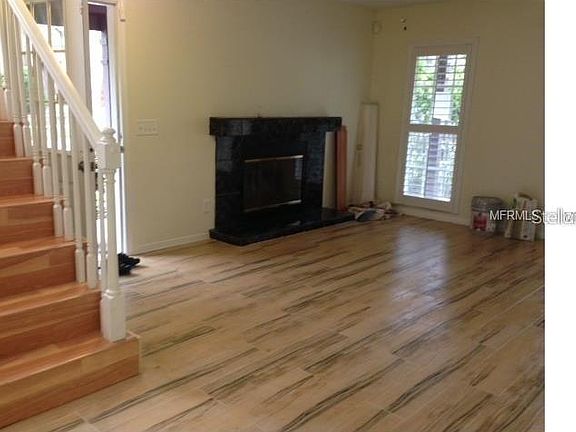 3rd image of 614 Greenglen Ln