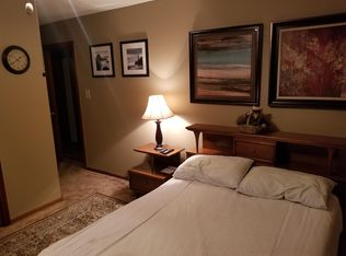 325 N 18th St, Leavenworth, KS 66048