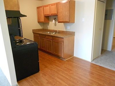 2nd image of 627 Old Pond St