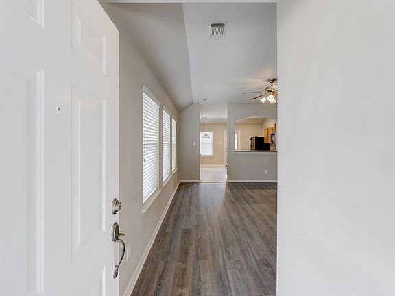 3rd image of 6839 Tammany Manor Ln