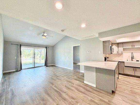 4th image of 44380 E Sundown Crest Dr