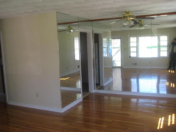 5th image of 1443 Guildhall Ave NW
