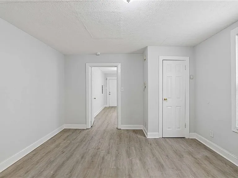 652 Bryan St SE #A — Photo 13