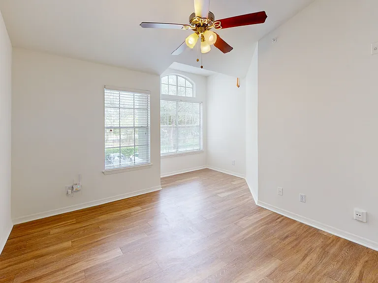 Arbors at Lee Vista — Photo 44